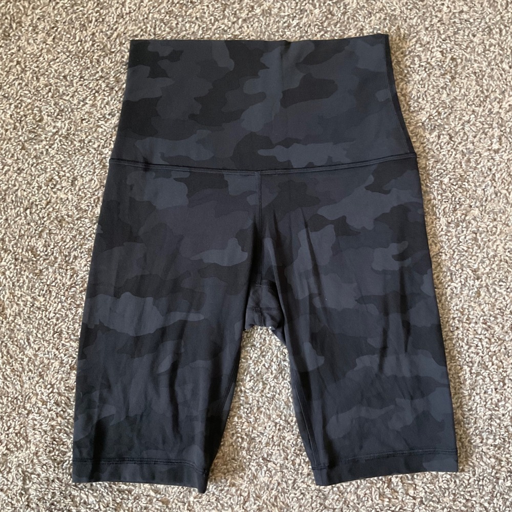 Lululemon Align Short 10" Heritage 365 Camo Deep Coal Multi Size 6 High Rise